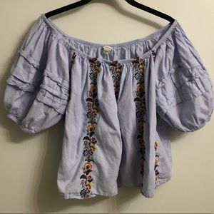 Off the shoulder, ruffled sleeves, floral detail